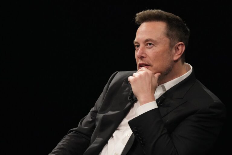 Musk says X subscribers will get early access to xAI's chatbot, Grok
